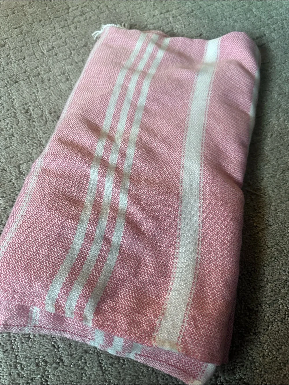 NWT Genovega Pink Turkish Cotton Towel 68x32 Fringe